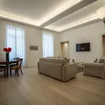Luxury In * Napels